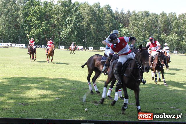 Zdjęcie w galerii na portalu naszraciborz.pl: Dania z Szonowic na cześć królowej wiadomości z regionu