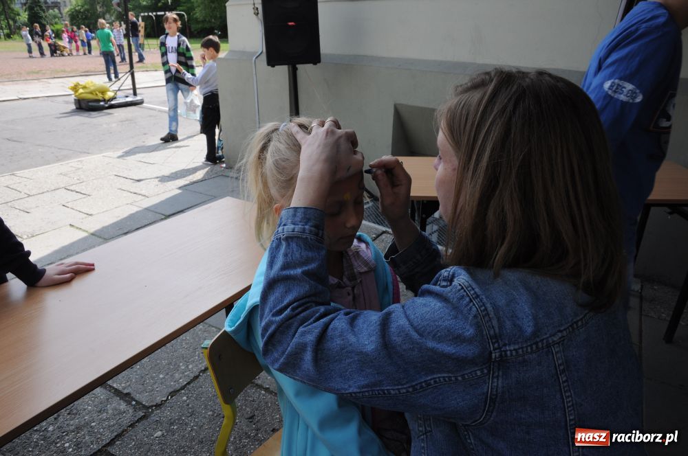 Zdjęcie w galerii na portalu naszraciborz.pl: Prezydent obiecał, rodzice przypomnieli wiadomości z regionu
