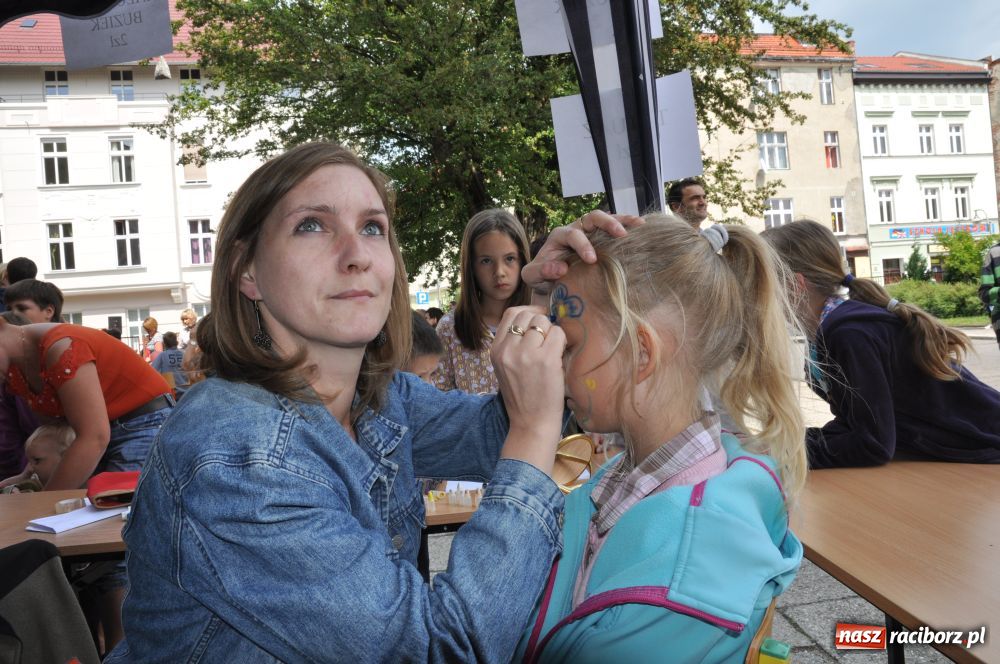 Zdjęcie w galerii na portalu naszraciborz.pl: Prezydent obiecał, rodzice przypomnieli wiadomości z regionu