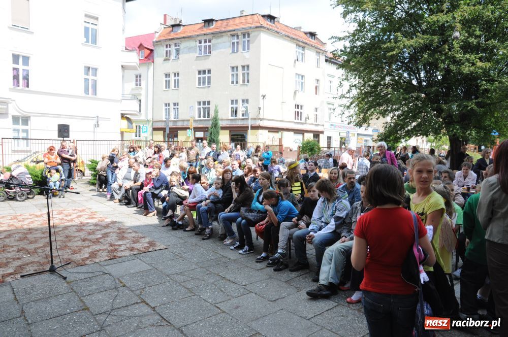 Zdjęcie w galerii na portalu naszraciborz.pl: Prezydent obiecał, rodzice przypomnieli wiadomości z regionu