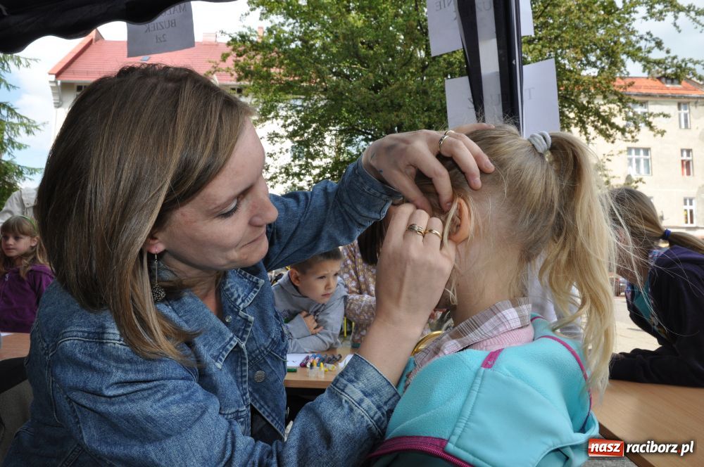 Zdjęcie w galerii na portalu naszraciborz.pl: Prezydent obiecał, rodzice przypomnieli wiadomości z regionu