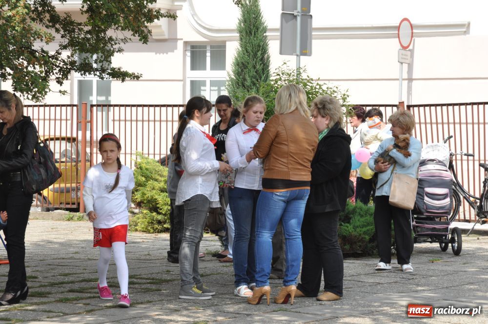 Zdjęcie w galerii na portalu naszraciborz.pl: Prezydent obiecał, rodzice przypomnieli wiadomości z regionu
