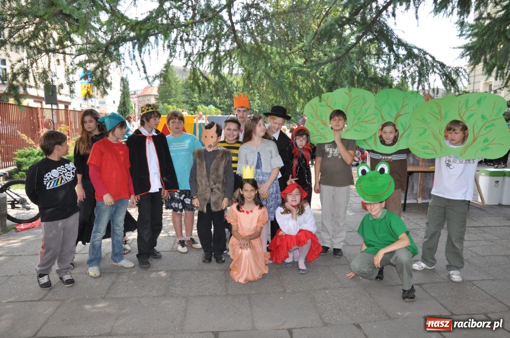 Zdjęcie w galerii na portalu naszraciborz.pl: Prezydent obiecał, rodzice przypomnieli wiadomości z regionu