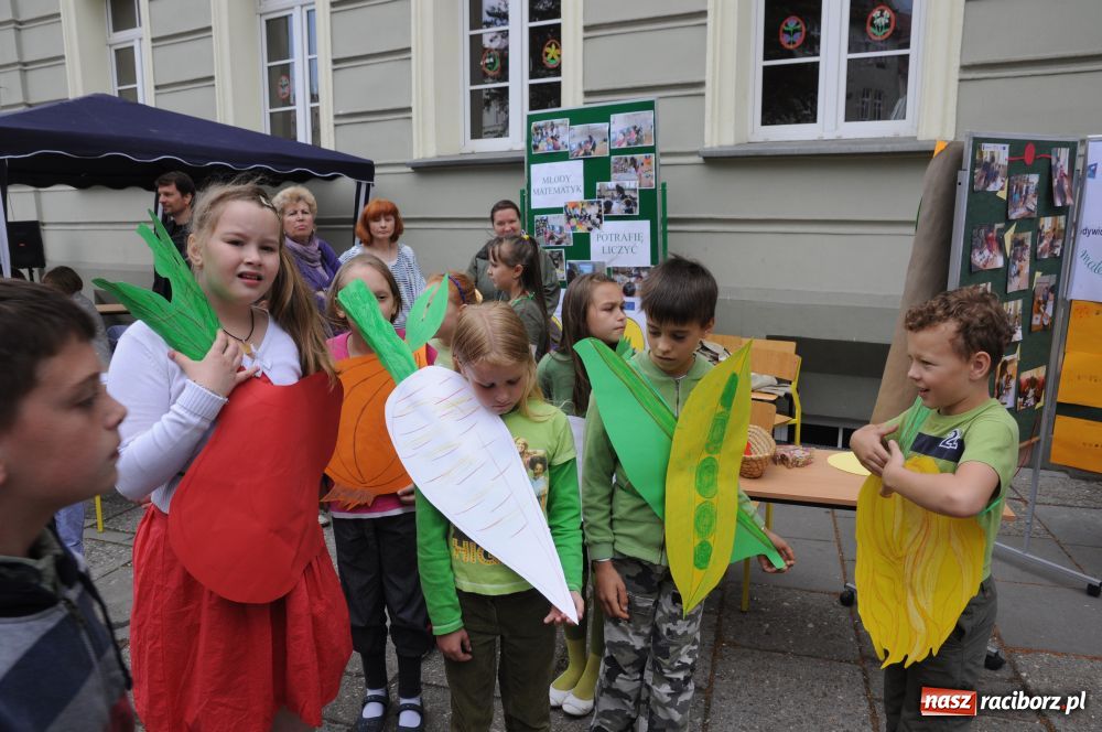 Zdjęcie w galerii na portalu naszraciborz.pl: Prezydent obiecał, rodzice przypomnieli wiadomości z regionu
