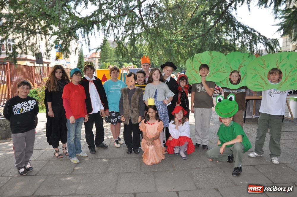 Zdjęcie w galerii na portalu naszraciborz.pl: Prezydent obiecał, rodzice przypomnieli wiadomości z regionu