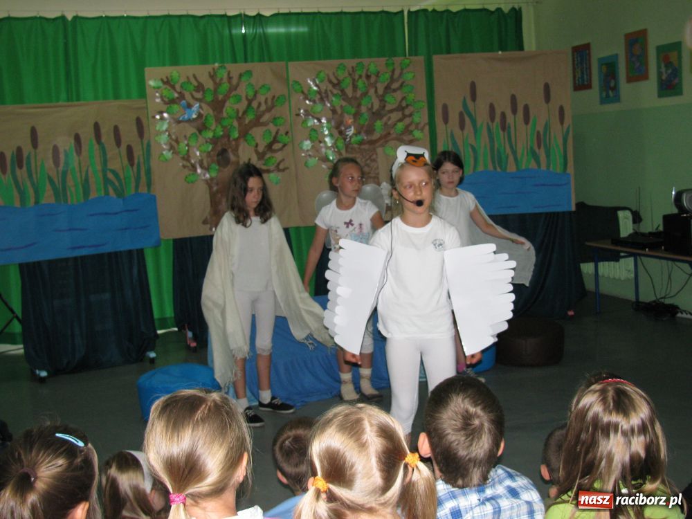 Zdjęcie w galerii na portalu naszraciborz.pl: Dzień Dziecka i Festiwal Nauki w SP 15 wiadomości z regionu