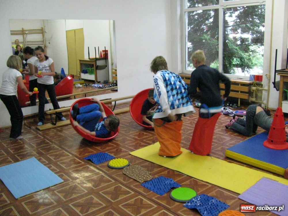 Zdjęcie w galerii na portalu naszraciborz.pl: Dzień Dziecka i Festiwal Nauki w SP 15 wiadomości z regionu