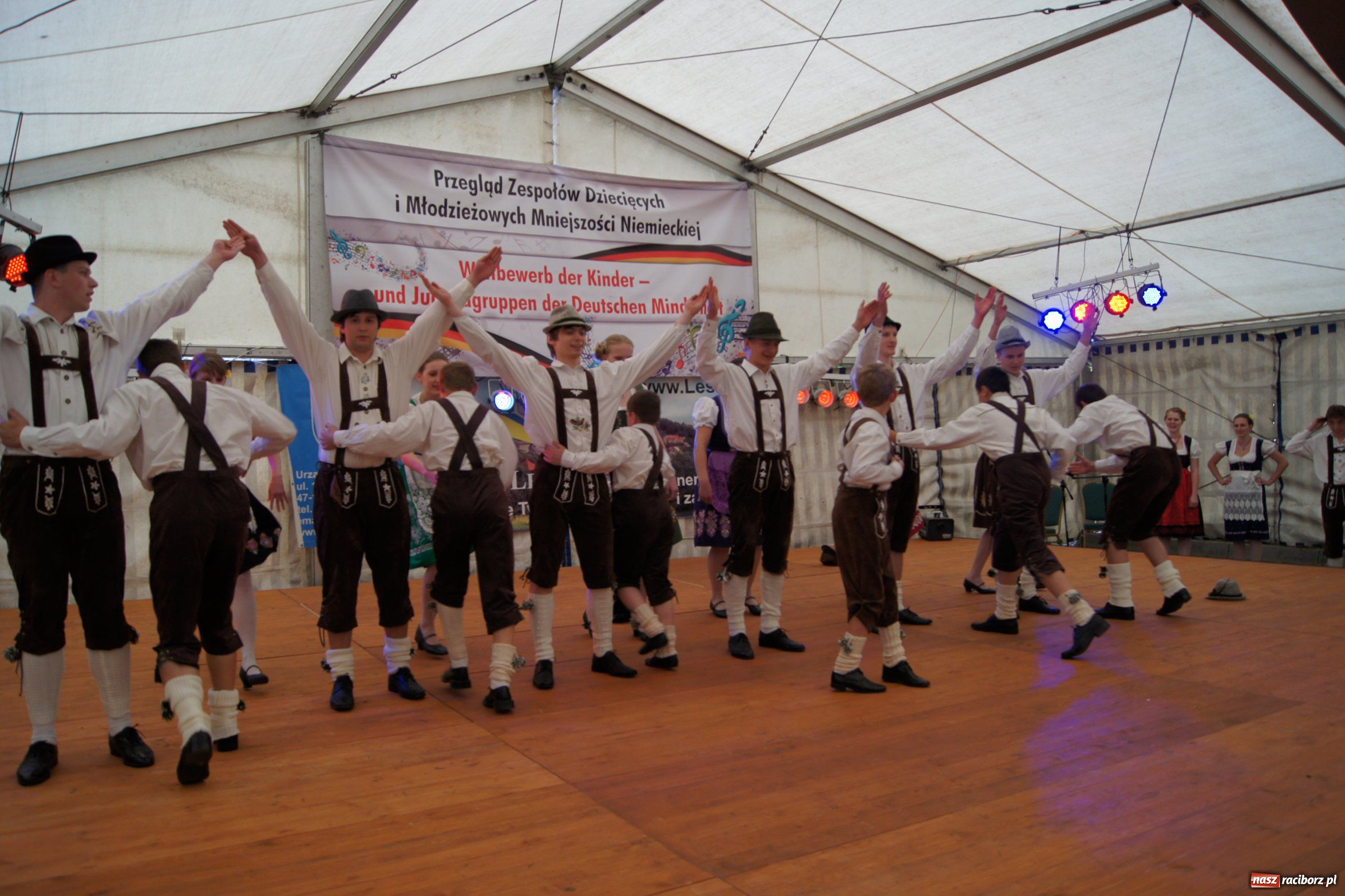 Zdjęcie w galerii na portalu naszraciborz.pl: Zespoły z Zawady najlepsze w tańcu wiadomości z regionu