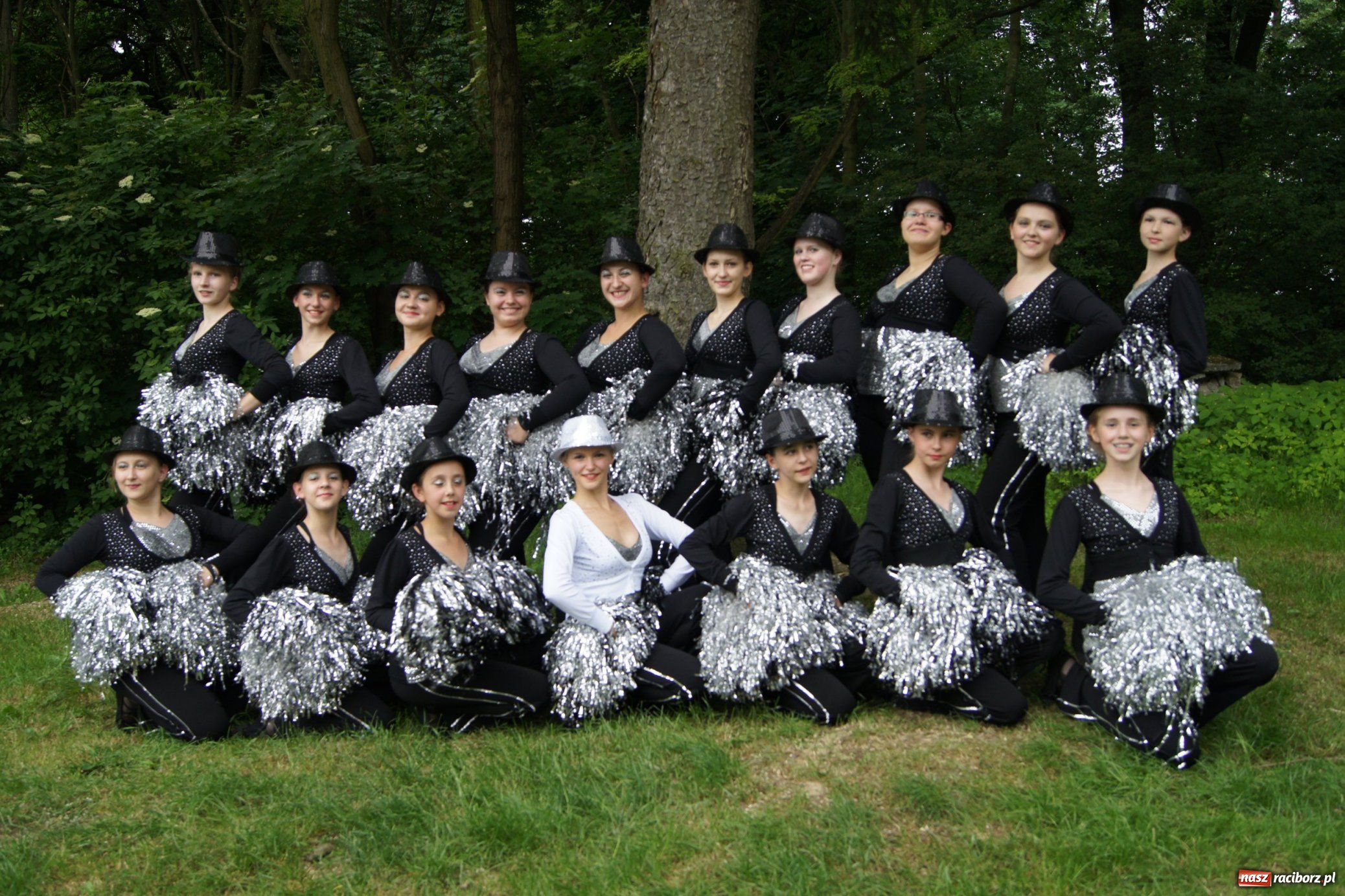 Zdjęcie w galerii na portalu naszraciborz.pl: Zespoły z Zawady najlepsze w tańcu wiadomości z regionu
