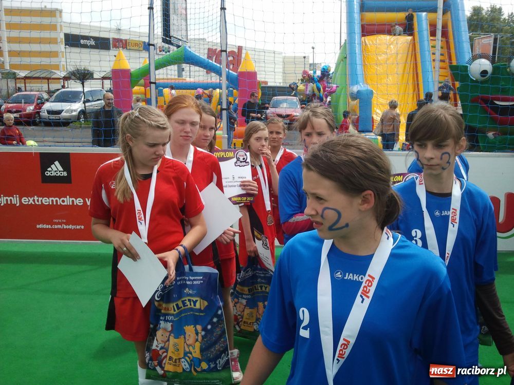 Zdjęcie w galerii na portalu naszraciborz.pl: Zdecydowała złota bramka wiadomości z regionu