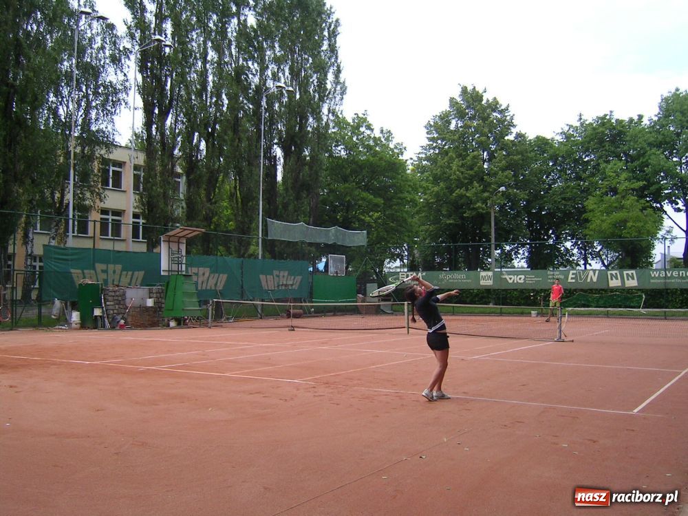 Zdjęcie w galerii na portalu naszraciborz.pl: Turniej tenisowy na kortach Rafako wiadomości z regionu