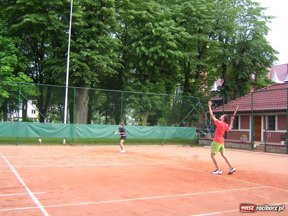 Zdjęcie w galerii na portalu naszraciborz.pl: Turniej tenisowy na kortach Rafako wiadomości z regionu
