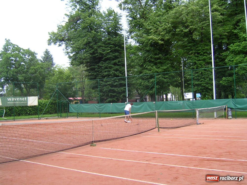 Zdjęcie w galerii na portalu naszraciborz.pl: Turniej tenisowy na kortach Rafako wiadomości z regionu