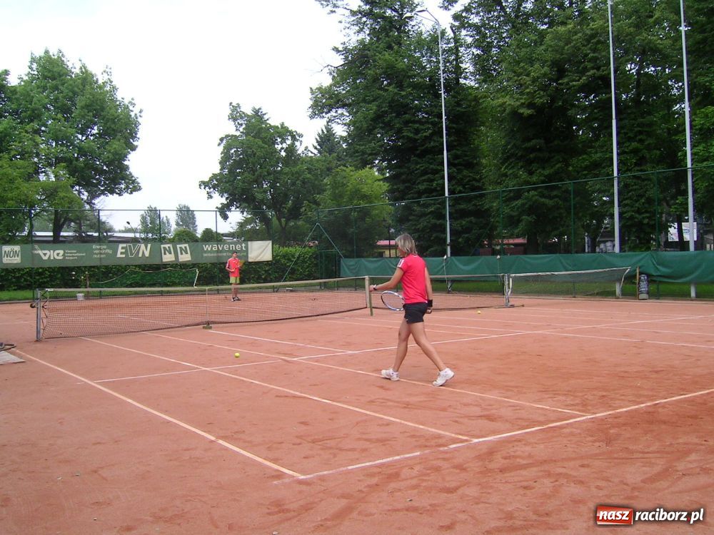 Zdjęcie w galerii na portalu naszraciborz.pl: Turniej tenisowy na kortach Rafako wiadomości z regionu