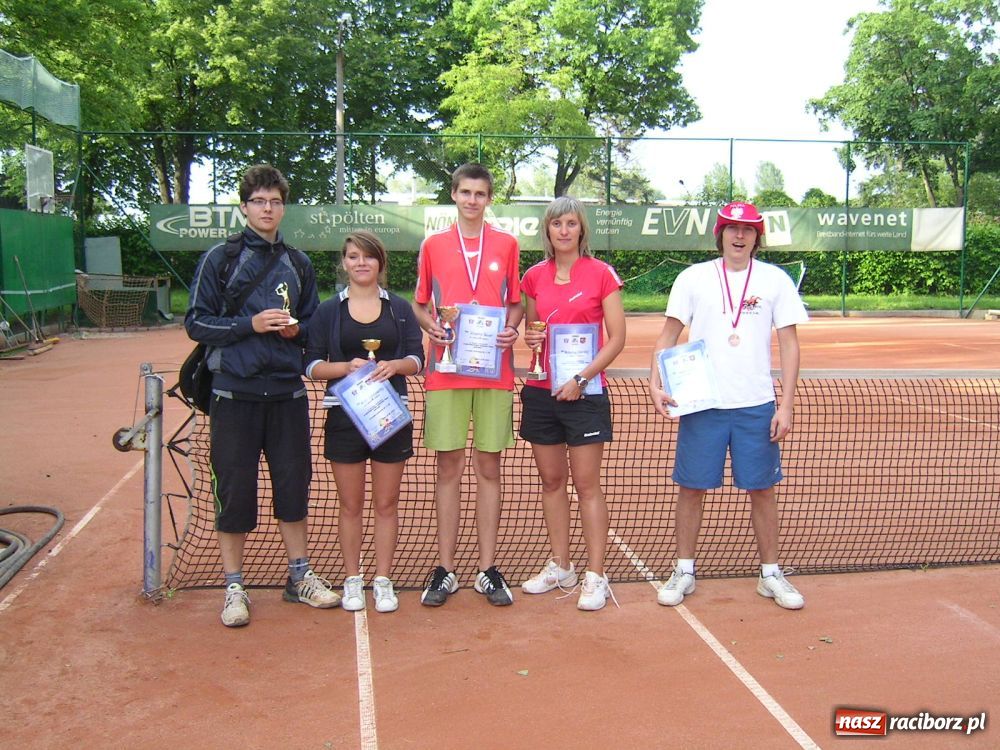 Zdjęcie w galerii na portalu naszraciborz.pl: Turniej tenisowy na kortach Rafako wiadomości z regionu