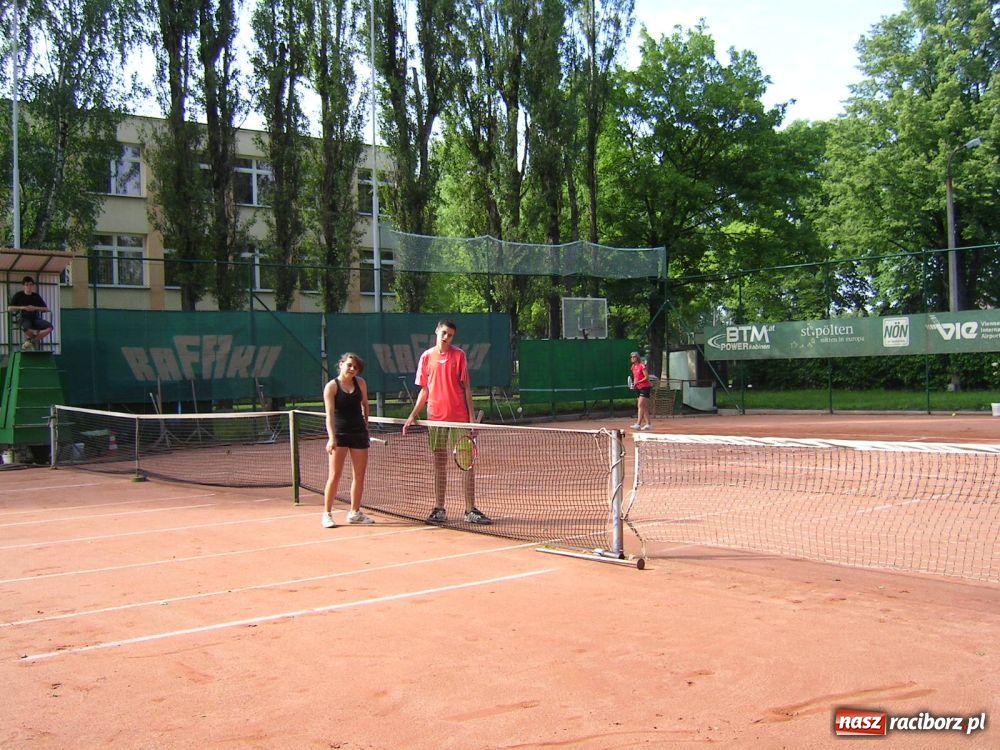 Zdjęcie w galerii na portalu naszraciborz.pl: Turniej tenisowy na kortach Rafako wiadomości z regionu