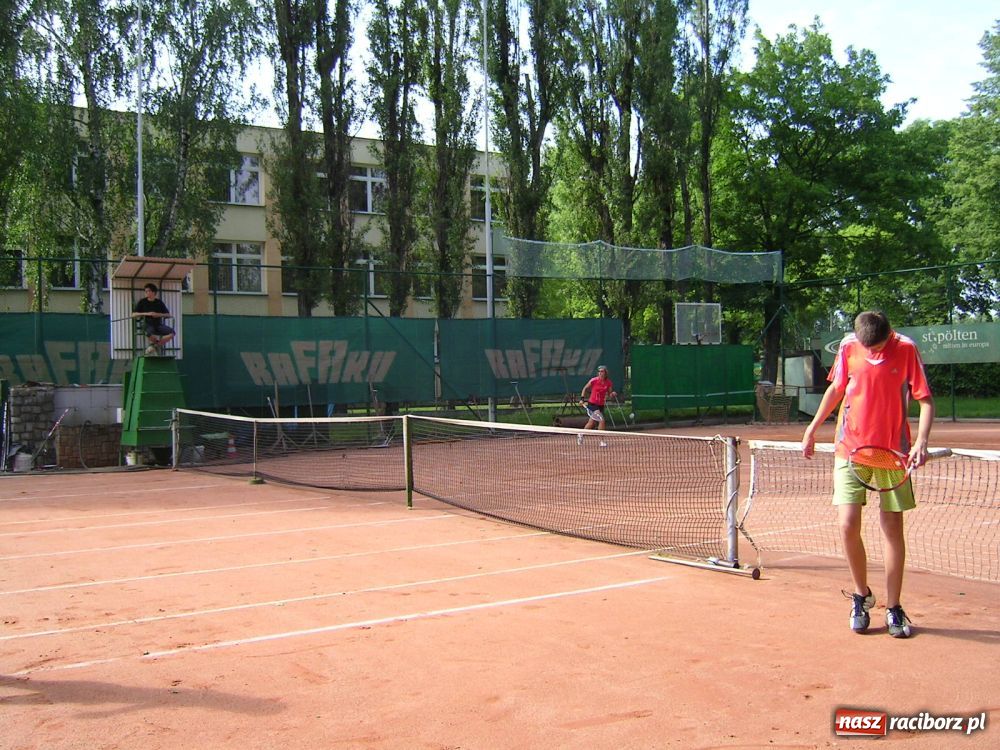 Zdjęcie w galerii na portalu naszraciborz.pl: Turniej tenisowy na kortach Rafako wiadomości z regionu