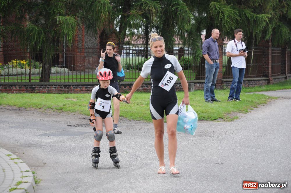 Zdjęcie w galerii na portalu naszraciborz.pl: W Modzurowie ścigali się na łyżworolkach wiadomości z regionu