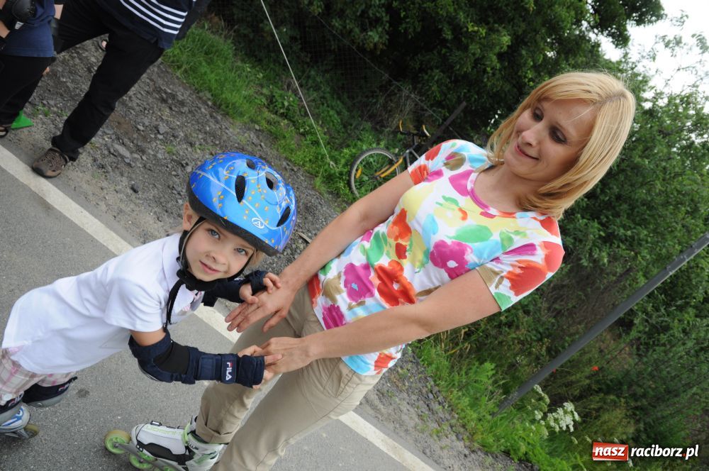 Zdjęcie w galerii na portalu naszraciborz.pl: W Modzurowie ścigali się na łyżworolkach wiadomości z regionu