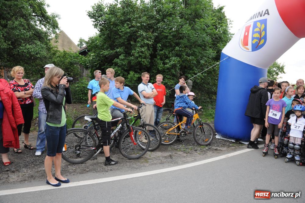 Zdjęcie w galerii na portalu naszraciborz.pl: W Modzurowie ścigali się na łyżworolkach wiadomości z regionu