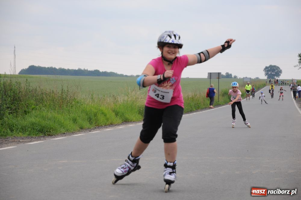 Zdjęcie w galerii na portalu naszraciborz.pl: W Modzurowie ścigali się na łyżworolkach wiadomości z regionu