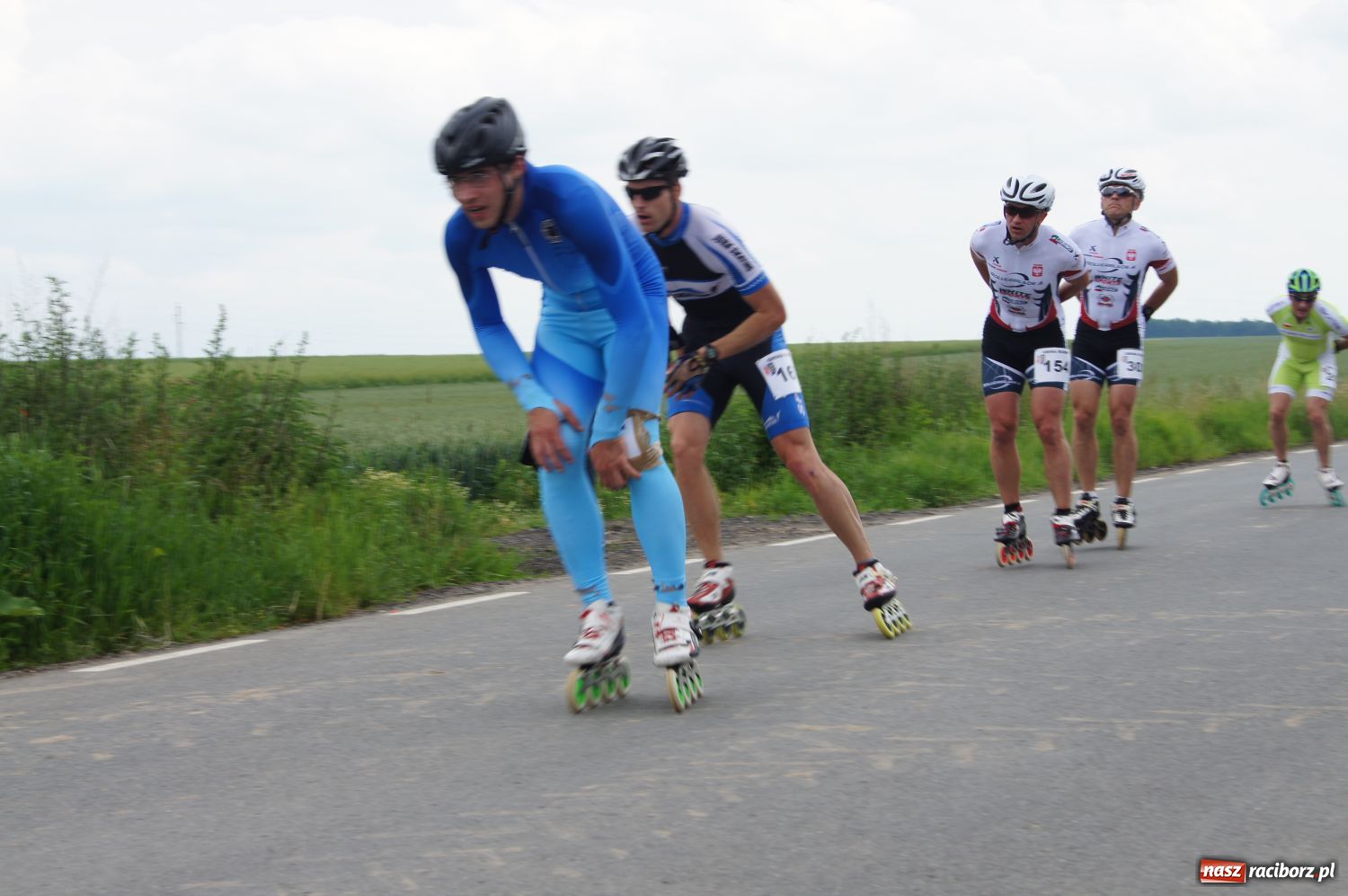 Zdjęcie w galerii na portalu naszraciborz.pl: W Modzurowie ścigali się na łyżworolkach wiadomości z regionu