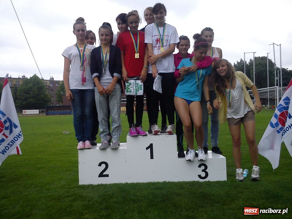 Zdjęcie w galerii na portalu naszraciborz.pl: Szczęśliwa trzynastka lekkoatletów wiadomości z regionu