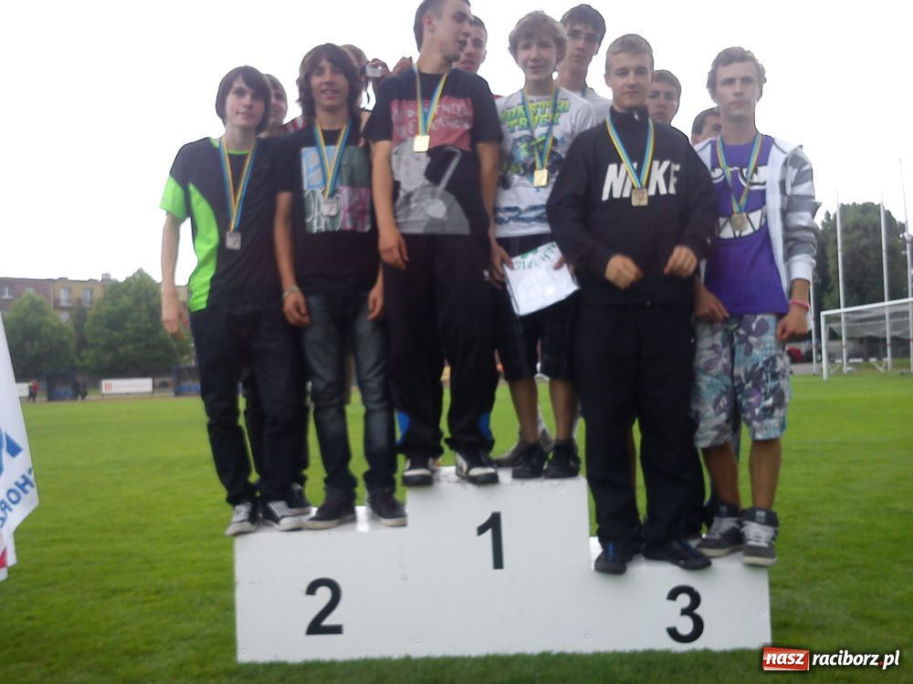 Zdjęcie w galerii na portalu naszraciborz.pl: Szczęśliwa trzynastka lekkoatletów wiadomości z regionu