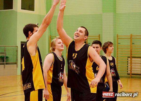 Zdjęcie w galerii na portalu naszraciborz.pl: Pierwsze finałowe zmagania dla Dywyty wiadomości z regionu