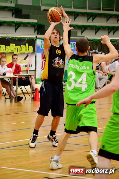 Zdjęcie w galerii na portalu naszraciborz.pl: Pierwsze finałowe zmagania dla Dywyty wiadomości z regionu