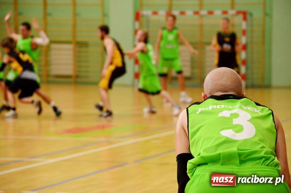 Zdjęcie w galerii na portalu naszraciborz.pl: Pierwsze finałowe zmagania dla Dywyty wiadomości z regionu