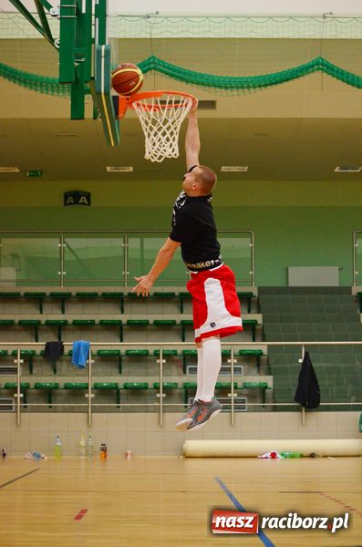 Zdjęcie w galerii na portalu naszraciborz.pl: Pierwsze finałowe zmagania dla Dywyty wiadomości z regionu