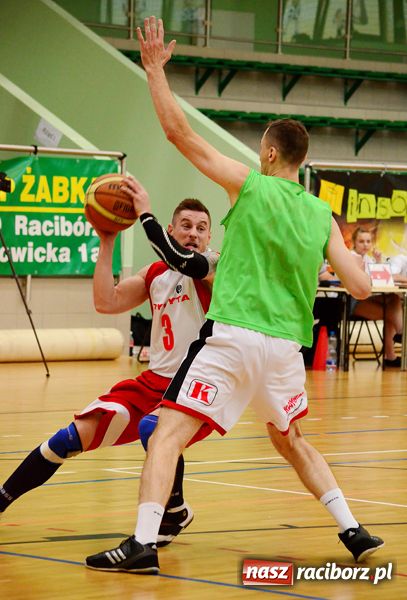 Zdjęcie w galerii na portalu naszraciborz.pl: Pierwsze finałowe zmagania dla Dywyty wiadomości z regionu