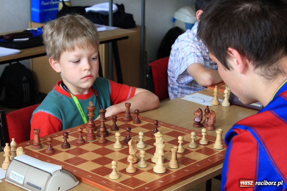 Zdjęcie w galerii na portalu naszraciborz.pl: Szachiści rywalizowali w MOS-ie wiadomości z regionu