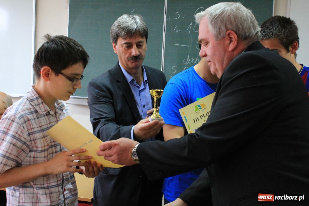 Zdjęcie w galerii na portalu naszraciborz.pl: Szachiści rywalizowali w MOS-ie wiadomości z regionu