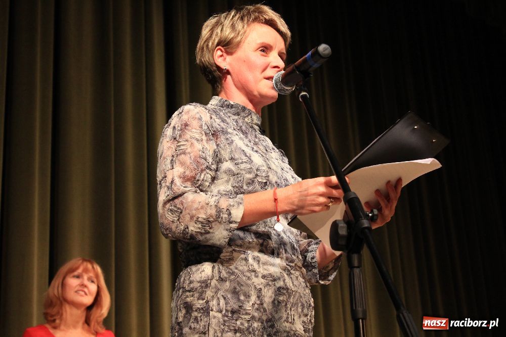 Zdjęcie w galerii na portalu naszraciborz.pl: Mali kibice wystąpili w RCK-u wiadomości z regionu