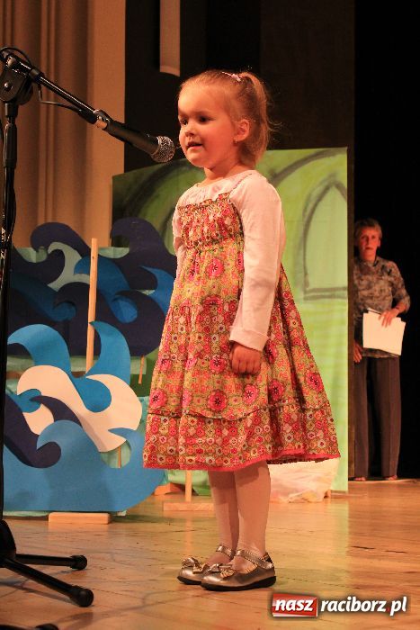 Zdjęcie w galerii na portalu naszraciborz.pl: Mali kibice wystąpili w RCK-u wiadomości z regionu