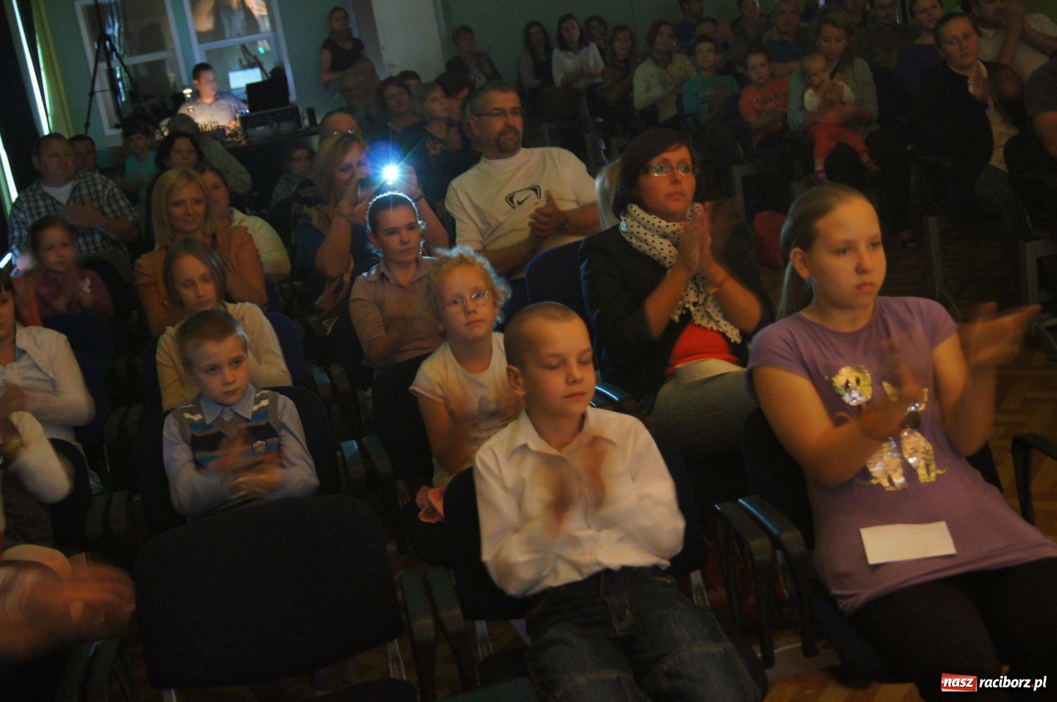 Zdjęcie w galerii na portalu naszraciborz.pl: W MDK-u podsumowują rok szkolny wiadomości z regionu