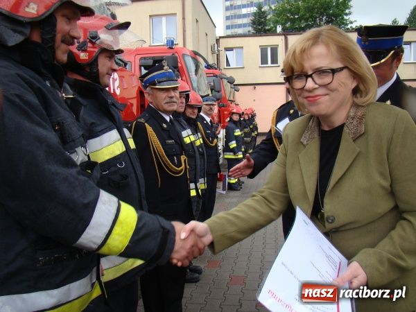 Zdjęcie w galerii na portalu naszraciborz.pl: Fundusz kolejny raz wsparł strażaków wiadomości z regionu