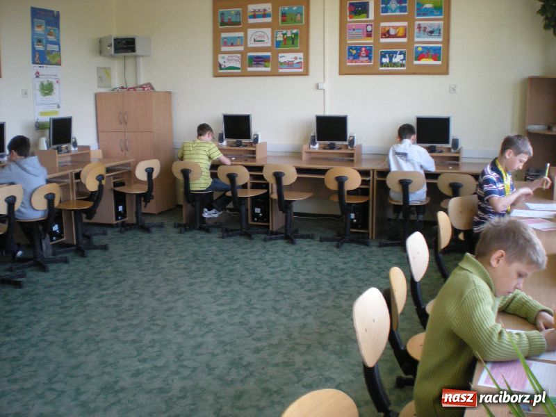 Zdjęcie w galerii na portalu naszraciborz.pl: Komputery i Informatyka - wyniki konkursu wiadomości z regionu