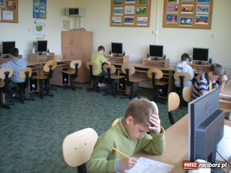 Zdjęcie w galerii na portalu naszraciborz.pl: Komputery i Informatyka - wyniki konkursu wiadomości z regionu