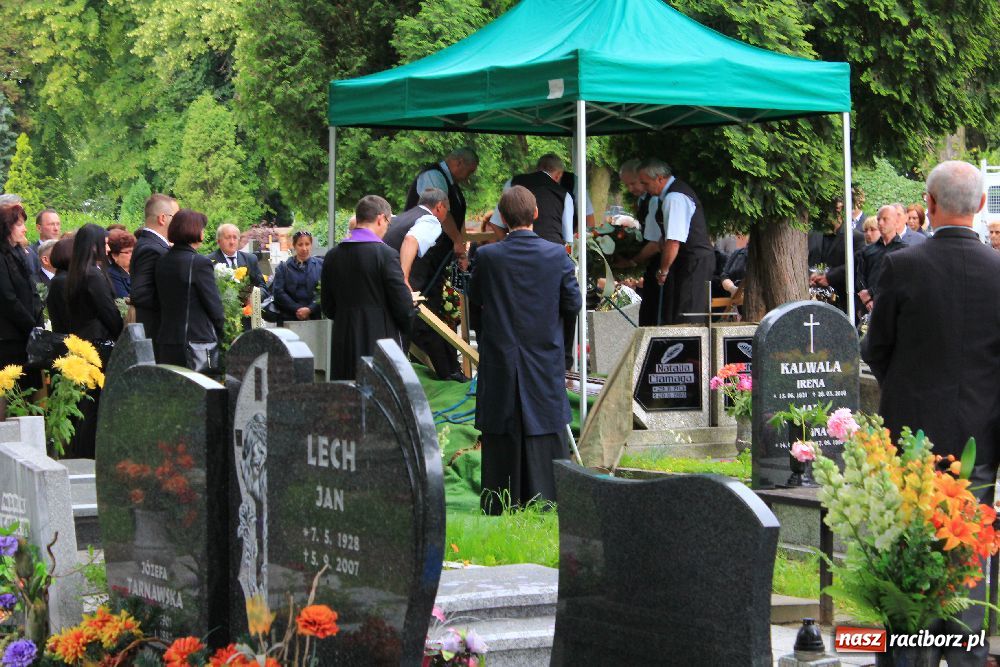 Zdjęcie w galerii na portalu naszraciborz.pl: Pożegnano śp. Lecha Staszewskiego wiadomości z regionu