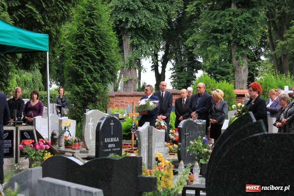 Zdjęcie w galerii na portalu naszraciborz.pl: Pożegnano śp. Lecha Staszewskiego wiadomości z regionu