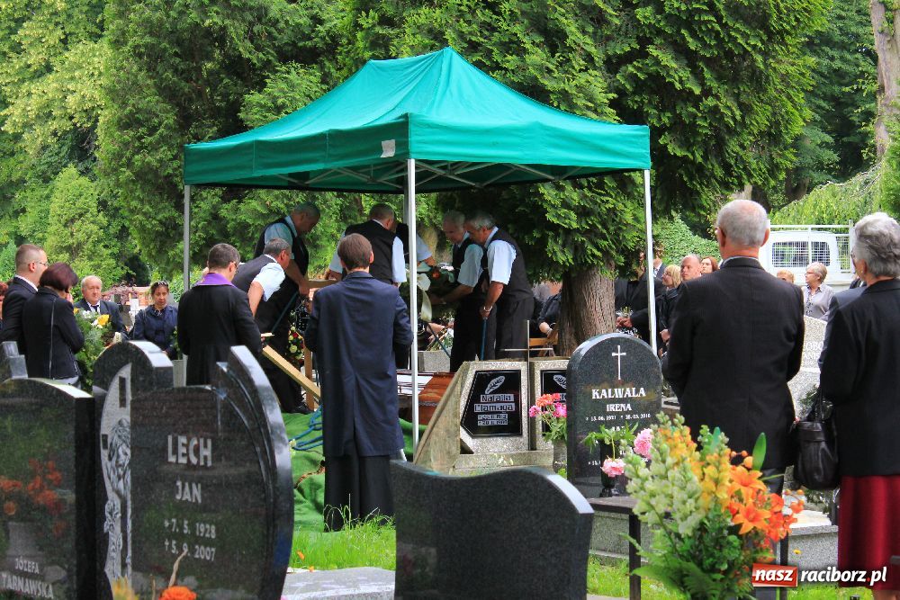 Zdjęcie w galerii na portalu naszraciborz.pl: Pożegnano śp. Lecha Staszewskiego wiadomości z regionu