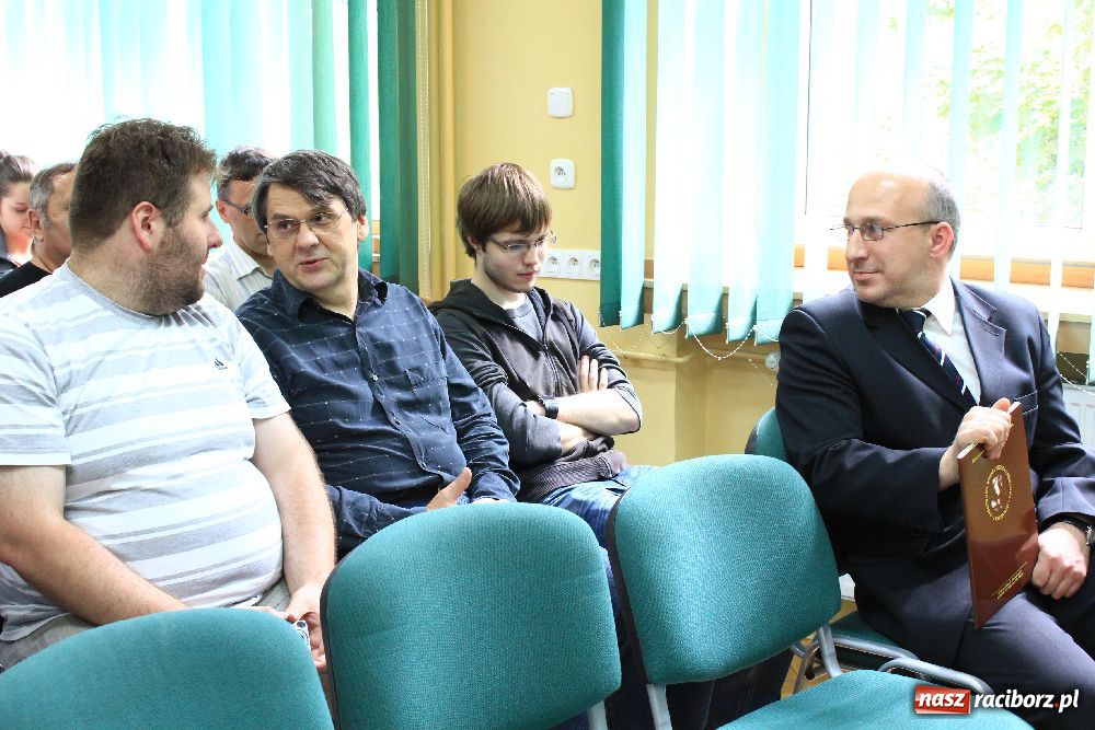 Zdjęcie w galerii na portalu naszraciborz.pl: Idealna książka na Euro 2012 wiadomości z regionu