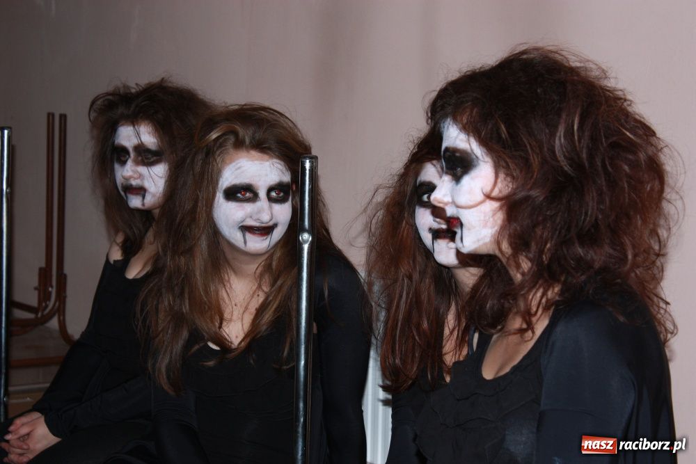 Zdjęcie w galerii na portalu naszraciborz.pl: Młodzi artyści na scenie w Krzanowicach wiadomości z regionu