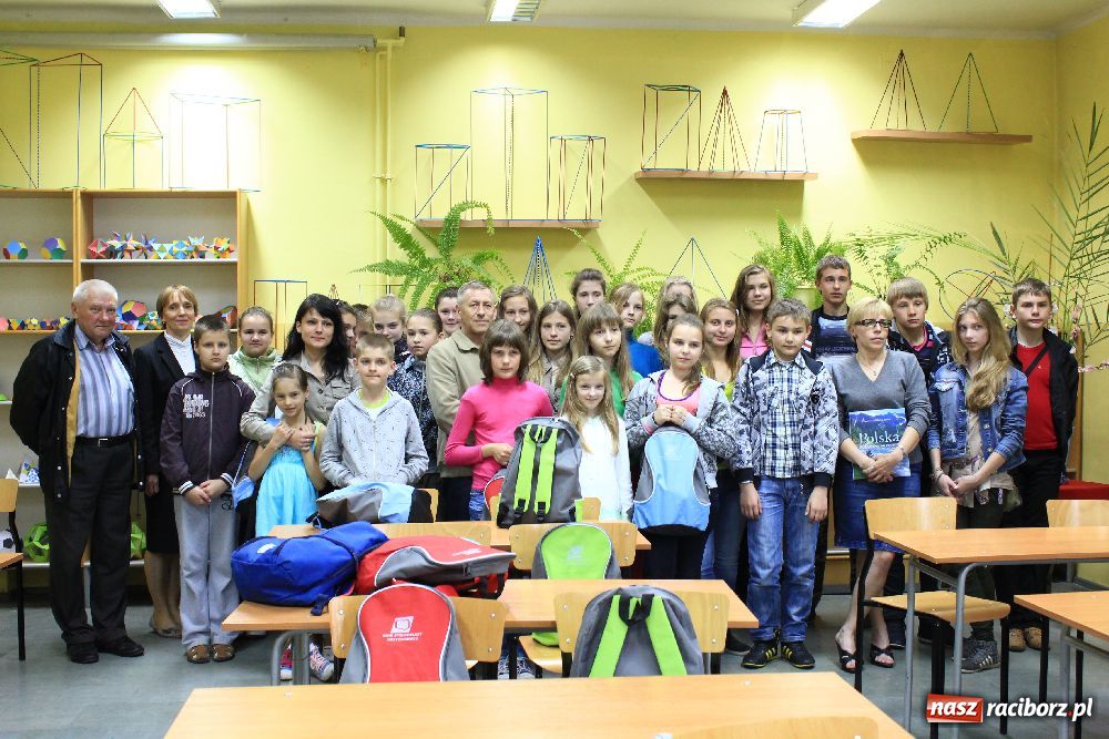 Zdjęcie w galerii na portalu naszraciborz.pl: Dzieci z Białorusi odwiedziły II LO wiadomości z regionu