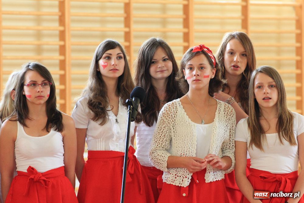 Zdjęcie w galerii na portalu naszraciborz.pl: Otwarto nowe boisko w Kornowacu wiadomości z regionu