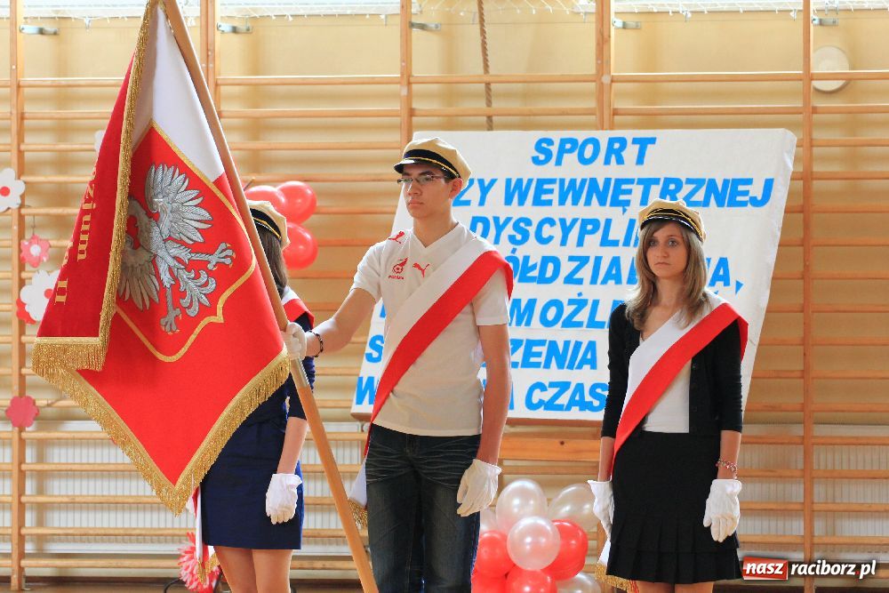 Zdjęcie w galerii na portalu naszraciborz.pl: Otwarto nowe boisko w Kornowacu wiadomości z regionu