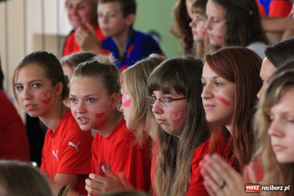 Zdjęcie w galerii na portalu naszraciborz.pl: Otwarto nowe boisko w Kornowacu wiadomości z regionu